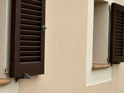 Refresh von Türen, Fensterläden (Persianas), Gartenmöbel aus Holz