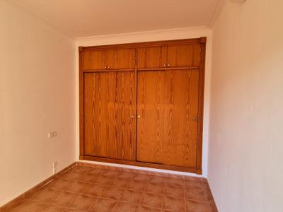 Reihenhaus-Chalet im Wohngebiet von Cala Mandia