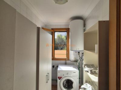 Reihenhaus-Chalet im Wohngebiet von Cala Mandia