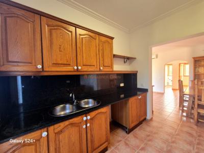 Reihenhaus-Chalet im Wohngebiet von Cala Mandia