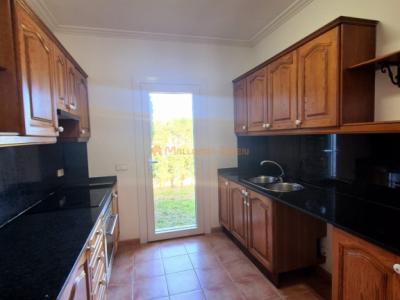 Reihenhaus-Chalet im Wohngebiet von Cala Mandia