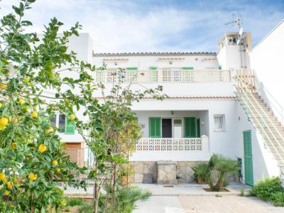 Townhouse with Holiday Licence - Refurbished in 2010