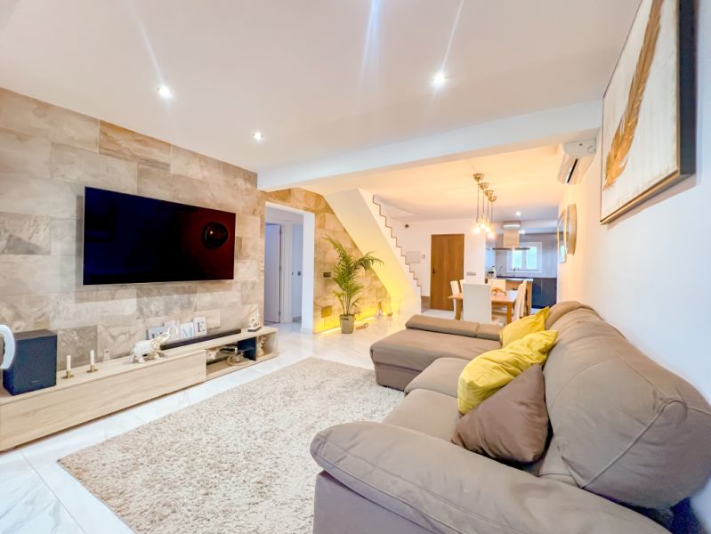 Townhouse for sale in Avenida des Sementer 38, Cala d'Or, Santanyí