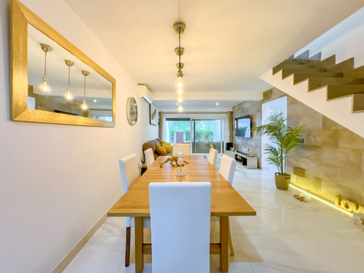 Townhouse for sale in Avenida des Sementer 38, Cala d'Or, Santanyí