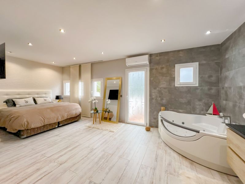 Townhouse for sale in Avenida des Sementer 38, Cala d'Or, Santanyí