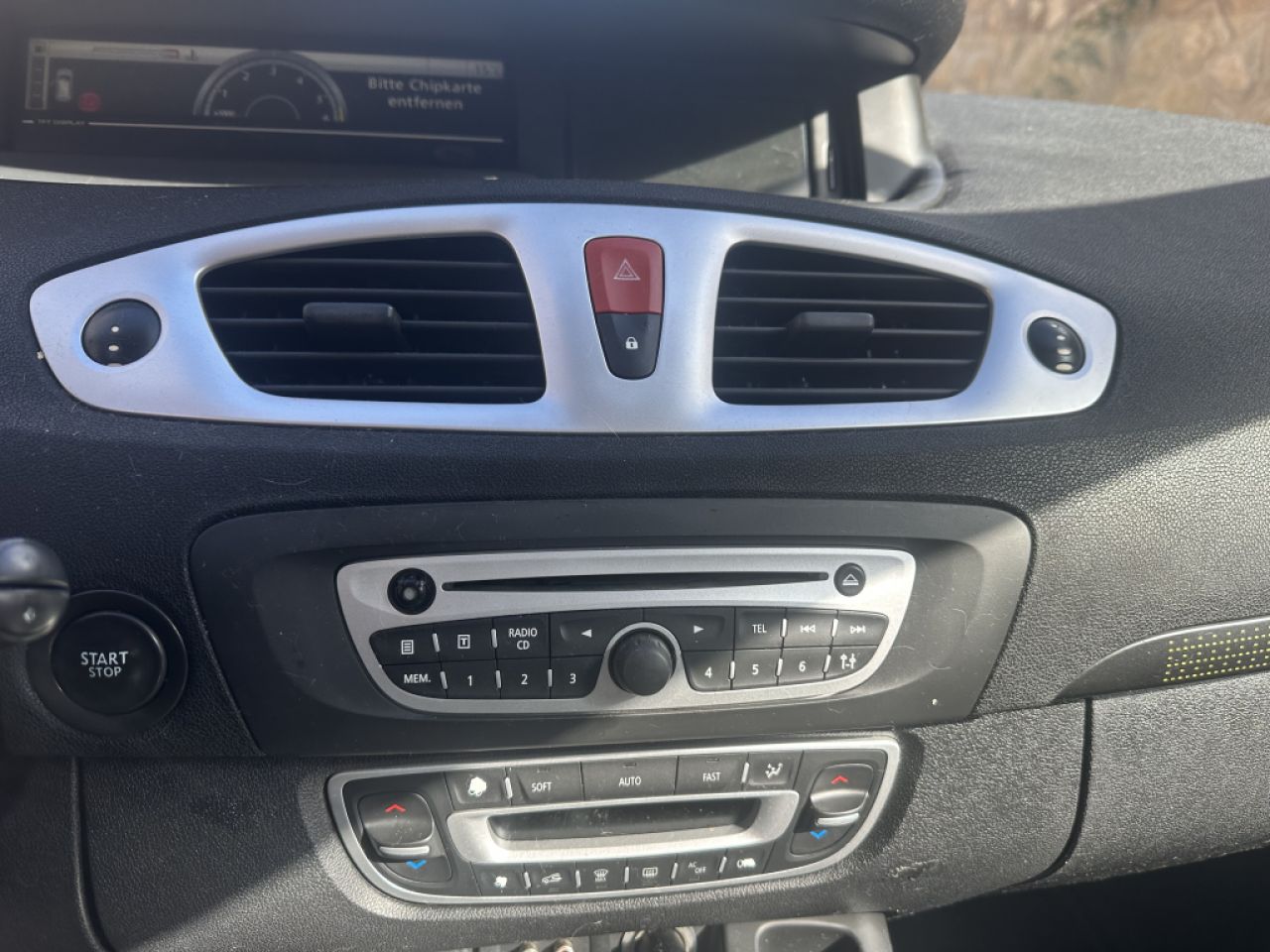 Renault Scenic Grande mit neuem TÜV