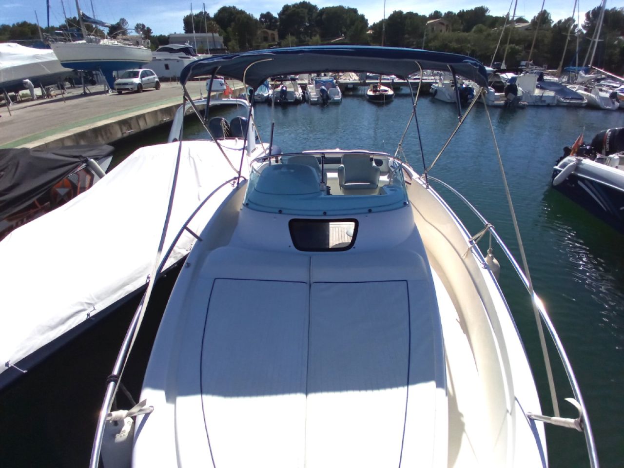 Rio 750 Daycruiser 2x 137PS Motorboot mit 2 Schlafplätze