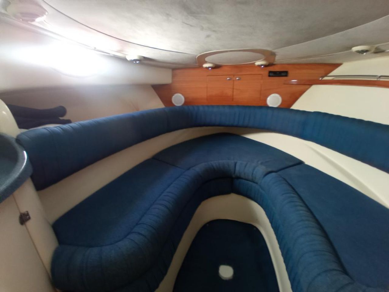 Rio 850 Daycruiser to prepare 2x Volvo D3-160 Diesel