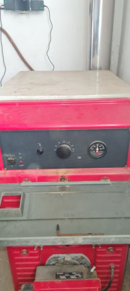 ROCA Ölheizung inkl. 2 Stahltanks und mehr als 1000 Liter Heizöl