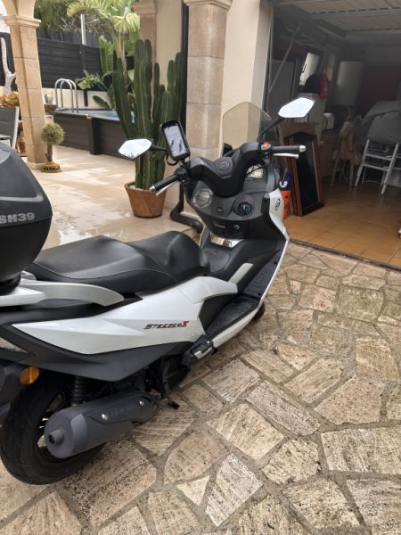 Roller 125 Daelim Steezer