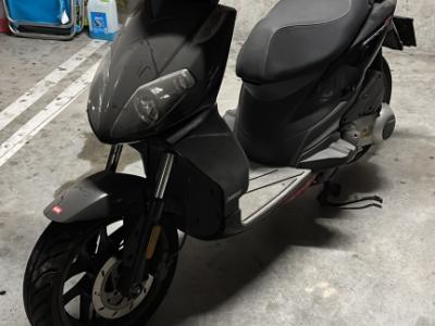 Scooter Aprilia Sr125 EcoSport black
