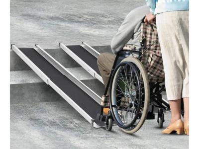 Rollstuhl/ Fahrradrampe Neu