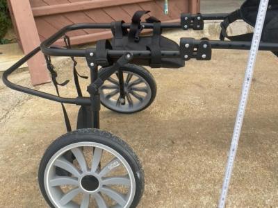 Wheelchair for large dogs