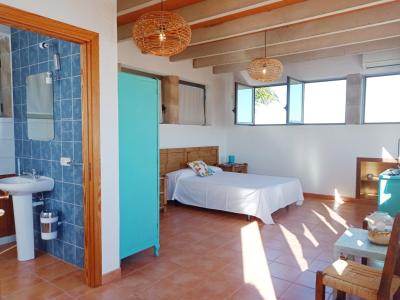 SAISON 24/25: Moderne Finca mit Heizung bei Ses Covetes - Es Trenc --- F 38 WT