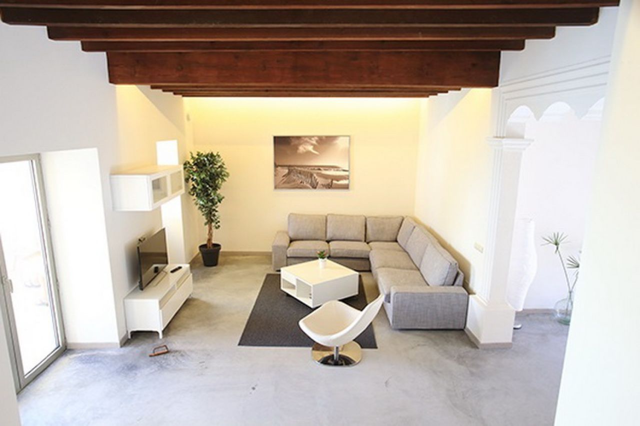 SEASON 25 / 26: Renovated, modern village house with courtyard in San Llorenc -- DH 08 WT