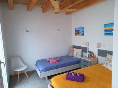 SAISON 26 / 27: 2 Etagenreihenhaus mit Terrasse in S Illot -- RH 13 T