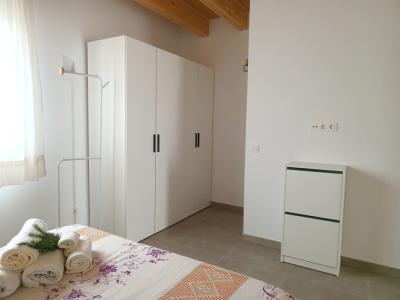 SAISON 26 / 27: 2 Etagenreihenhaus mit Terrasse in S Illot -- RH 13 T