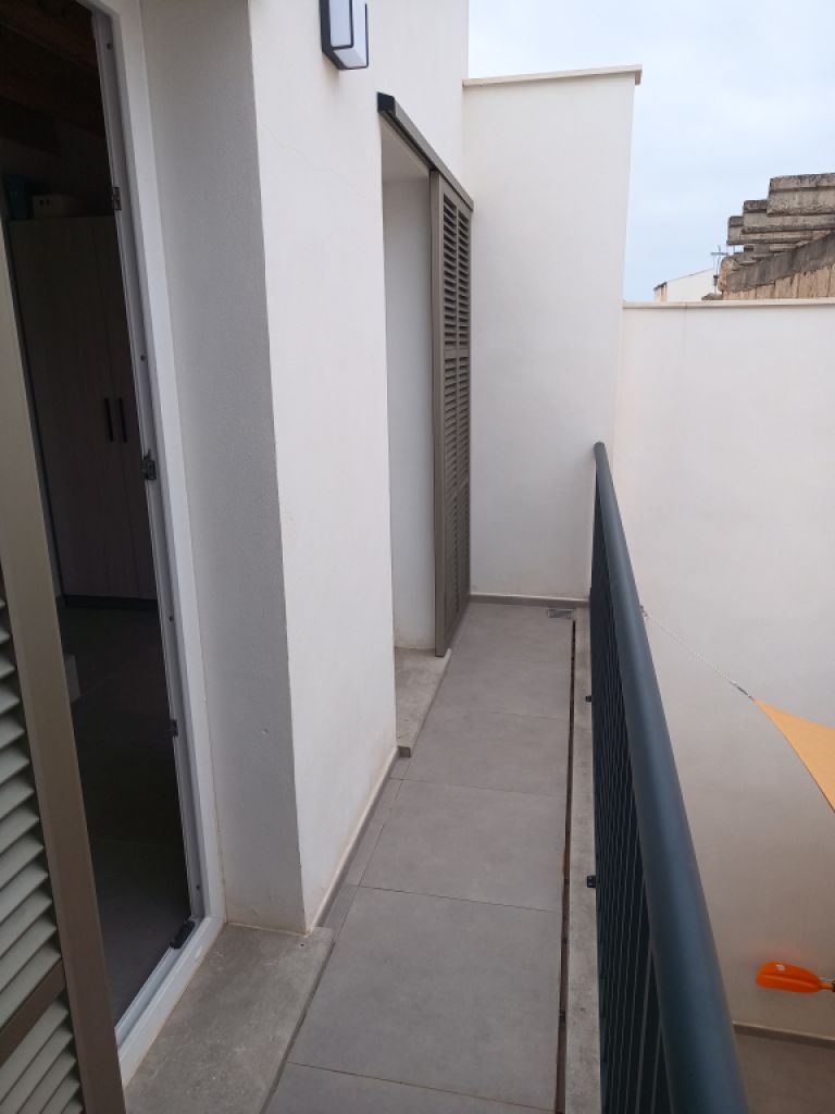 SAISON 26 / 27: 2 Etagenreihenhaus mit Terrasse in S Illot -- RH 13 T