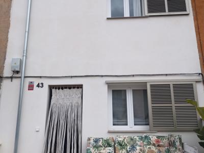 SAISON 26 / 27: 2 Etagenreihenhaus mit Terrasse in S Illot -- RH 13 T