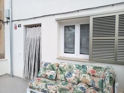 SAISON 26 / 27: 2 Etagenreihenhaus mit Terrasse in S Illot -- RH 13 T