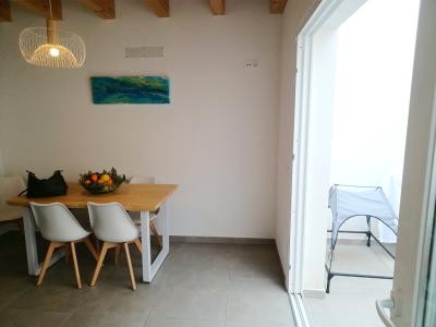 SAISON 26 / 27: 2 Etagenreihenhaus mit Terrasse in S Illot -- RH 13 T