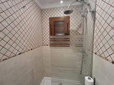 SAISON 26/27: Grosses Apartment mit Gemeinschaftspool in 1. Linie der Küste v Portocolom -- AP 403aT