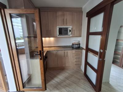 SAISON 26/27: Grosses Apartment mit Gemeinschaftspool in 1. Linie der Küste v Portocolom -- AP 403aT