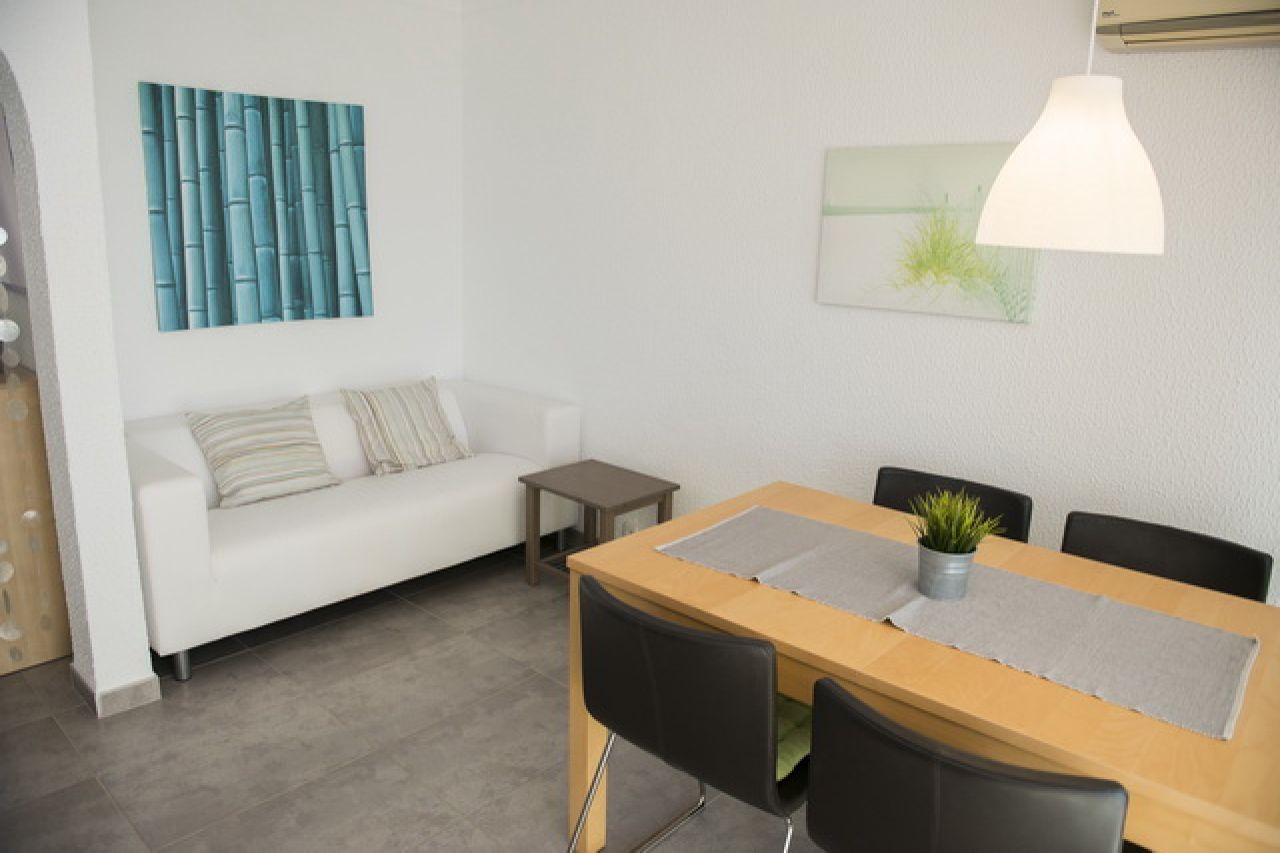 SAISON: Apartment in 1. Linie des Strandes und Küste von Colonia St Jordi-- AP 08 T