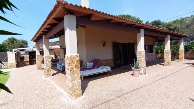 SAISON bis zu 4 Monate: Ebenerdiges Chalet mit Pool, AC; Pelett am S Amarrador - Santanyi -- CH 42 T