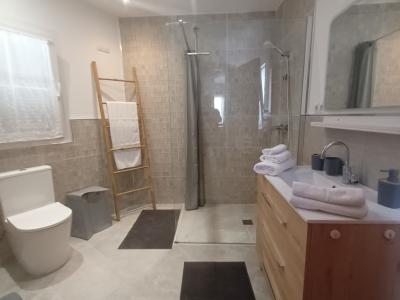 Saison: Chalet mit Fussbodenheizung, Garten und Pool in Cala LLombards -- CH 07 T