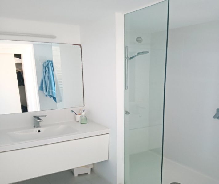 SAISON: Duplex - Wohnung in 1. Linie der Küste von Cala Murada -- AP 08  T