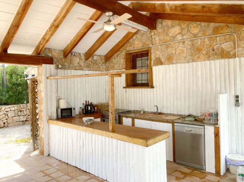 SEASON: Single-storey chalet with kl. Pool in a green zone - near Cala Mondragó - Santanyi - CH