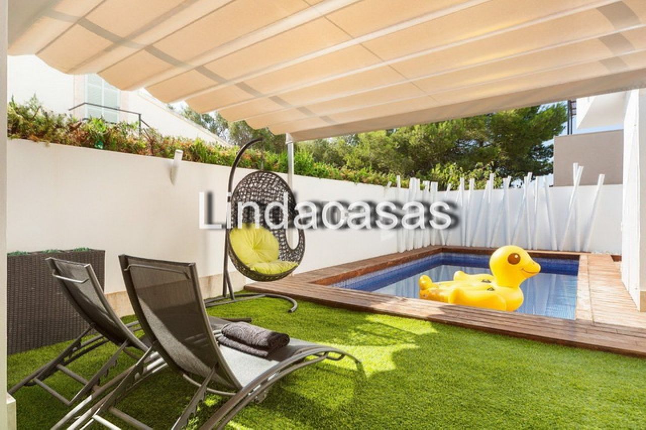 SAISON: Exklusives 2 Etagenchalet mit Pool in ruhiger Lage von Sa Rapita -- CH 77 T