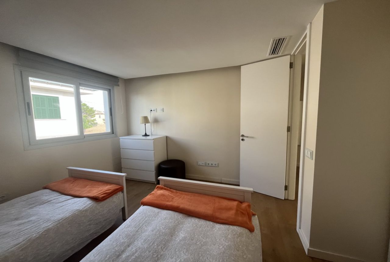 SAISON: Exklusives 2 Etagenchalet mit Pool in ruhiger Lage von Sa Rapita -- CH 77 T