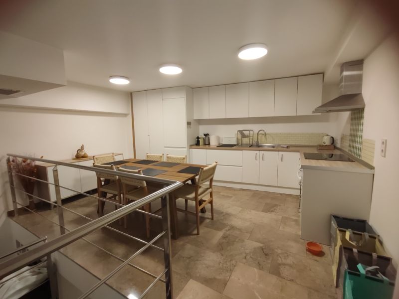 SAISON: Moderne 2 Etagenparterrewohnung ohne Terrasse  im Zentrum von Felanitx -- AP 26 T