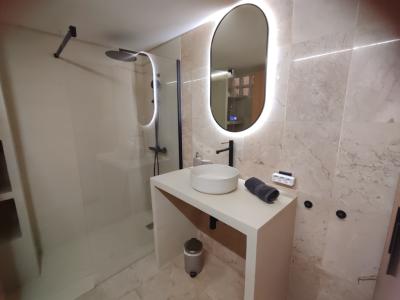 SAISON: Moderne 2 Etagenparterrewohnung ohne Terrasse  im Zentrum von Felanitx -- AP 26 T