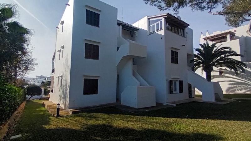 SAISON: Modernes Apartment mit Winterterrasse und Meerblick in Cala Dor -- AP 132 T