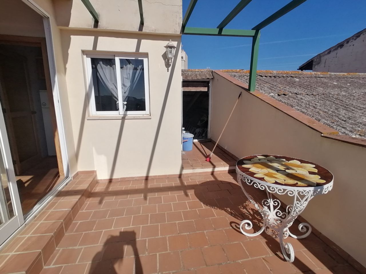 SAISON: Modernes DUplex mit traumhaftem Ausblick, vielen Terrassen in Montouri -- AP 25 T