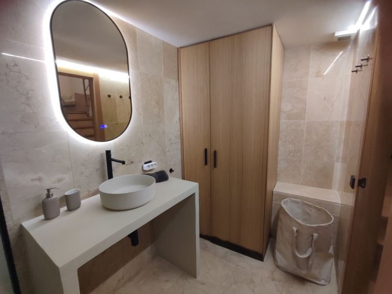 SAISON: Modernes Parterreapartment ohne Terrasse im Zentrum von Felanitx --- AP 26 T