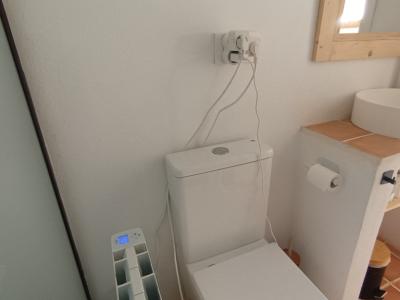 Temporada: Moderno chalet en planta baja en una zona boscosa cerca de la cala Cala LLombards --CH 12 T