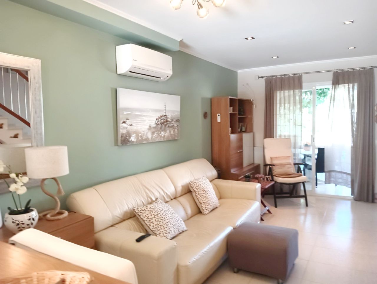 SAISON: Modernes Reihenhaus mit Pool in Son BIelo - Süden -- RH 06 T/WT