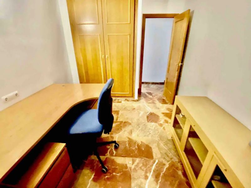 SAISON: Modernes und grosses Apartment im Zentrum von Palma -- AP 11 T CM