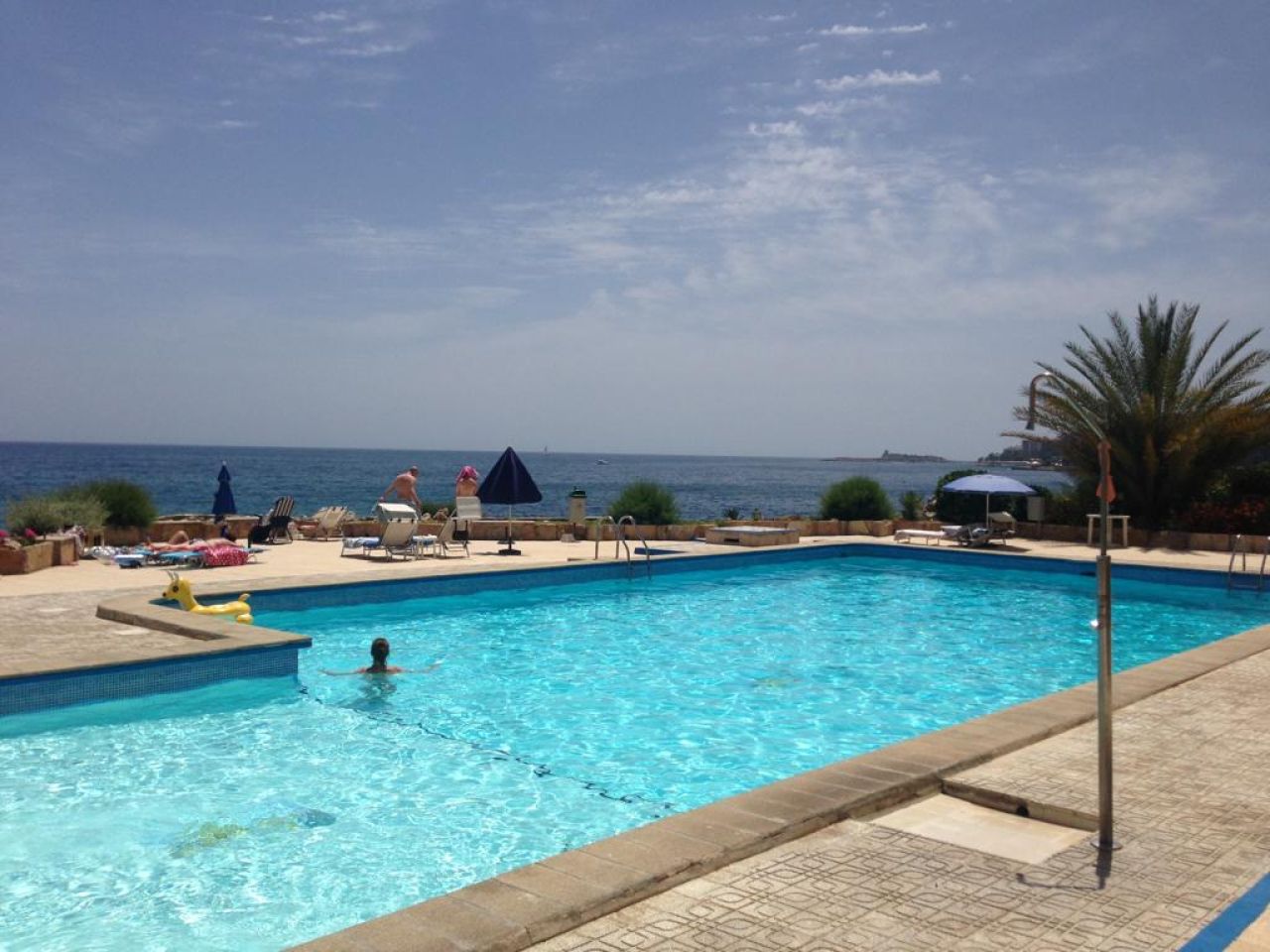 SEASON: Cute apartment with communal pool in 1- line of the cliffs of Cala Major - Palma-AP22