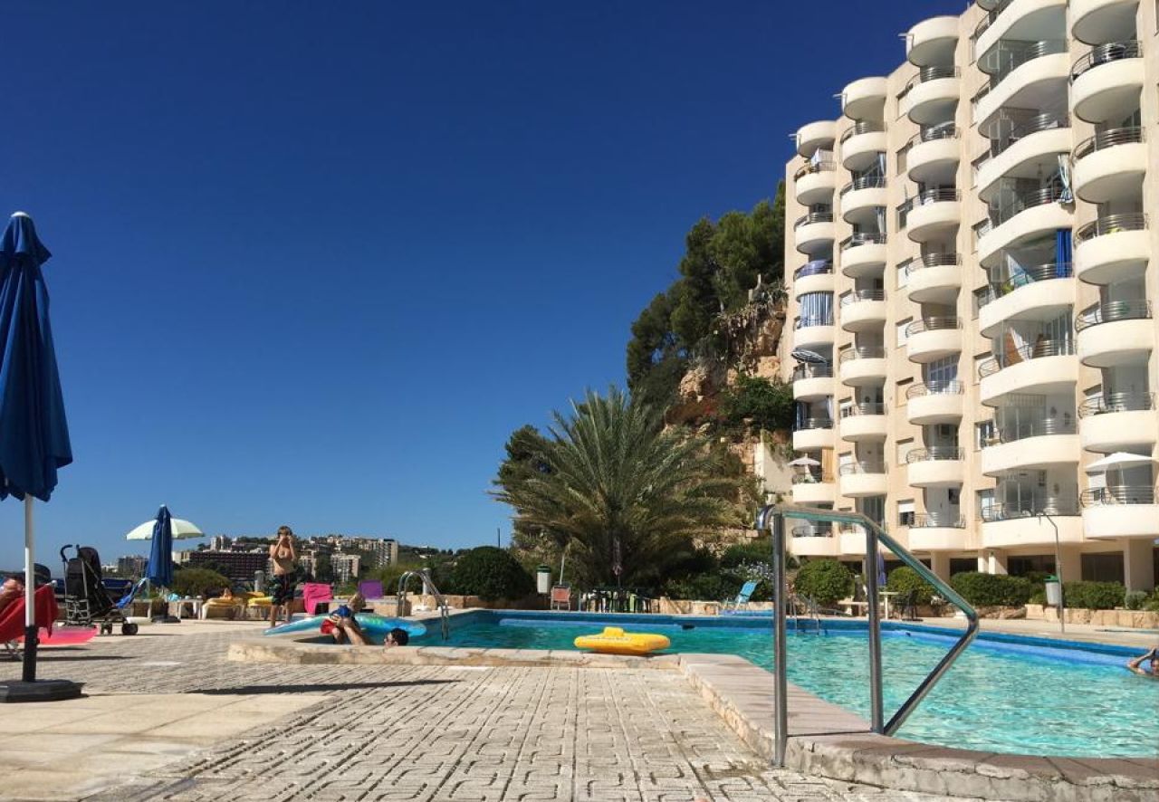 SEASON: Cute apartment with communal pool in 1- line of the cliffs of Cala Major - Palma-AP22