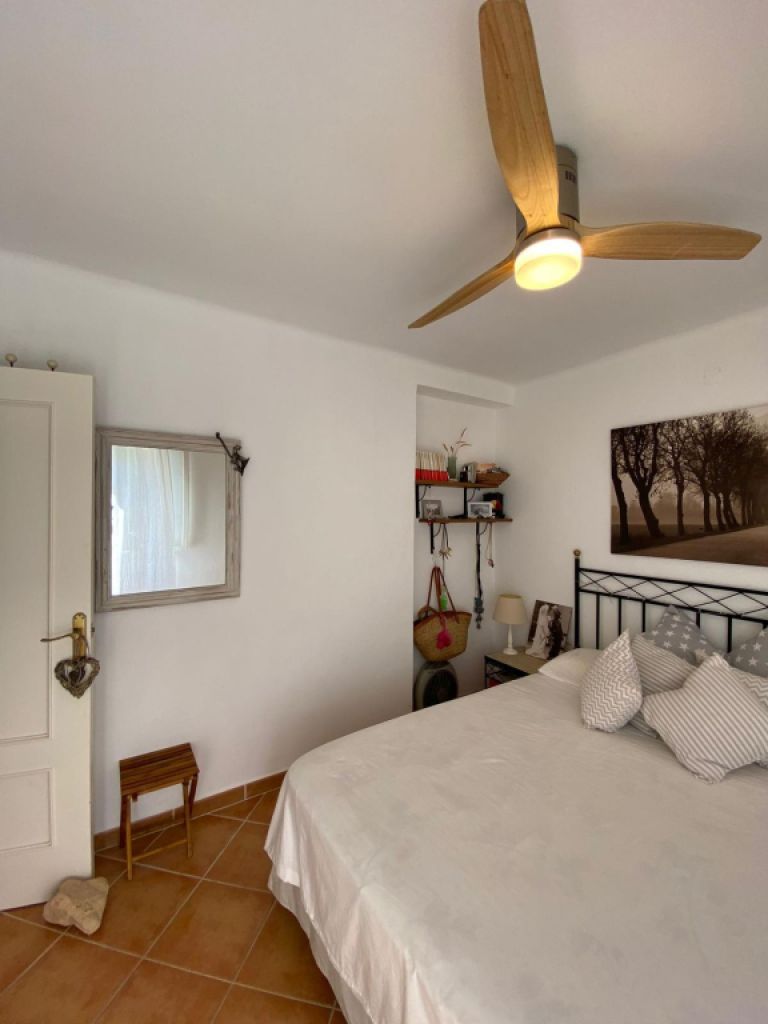 SAISON: Parterreapartment mit Garten/ Terrassen in Colonia St Jordi -- AP 07 T