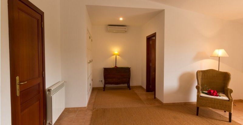 Saison: Rustikale und sanierte Finca auf gem. Grundstück mit Heizung und Pool  bei Manacor-- F 266 C