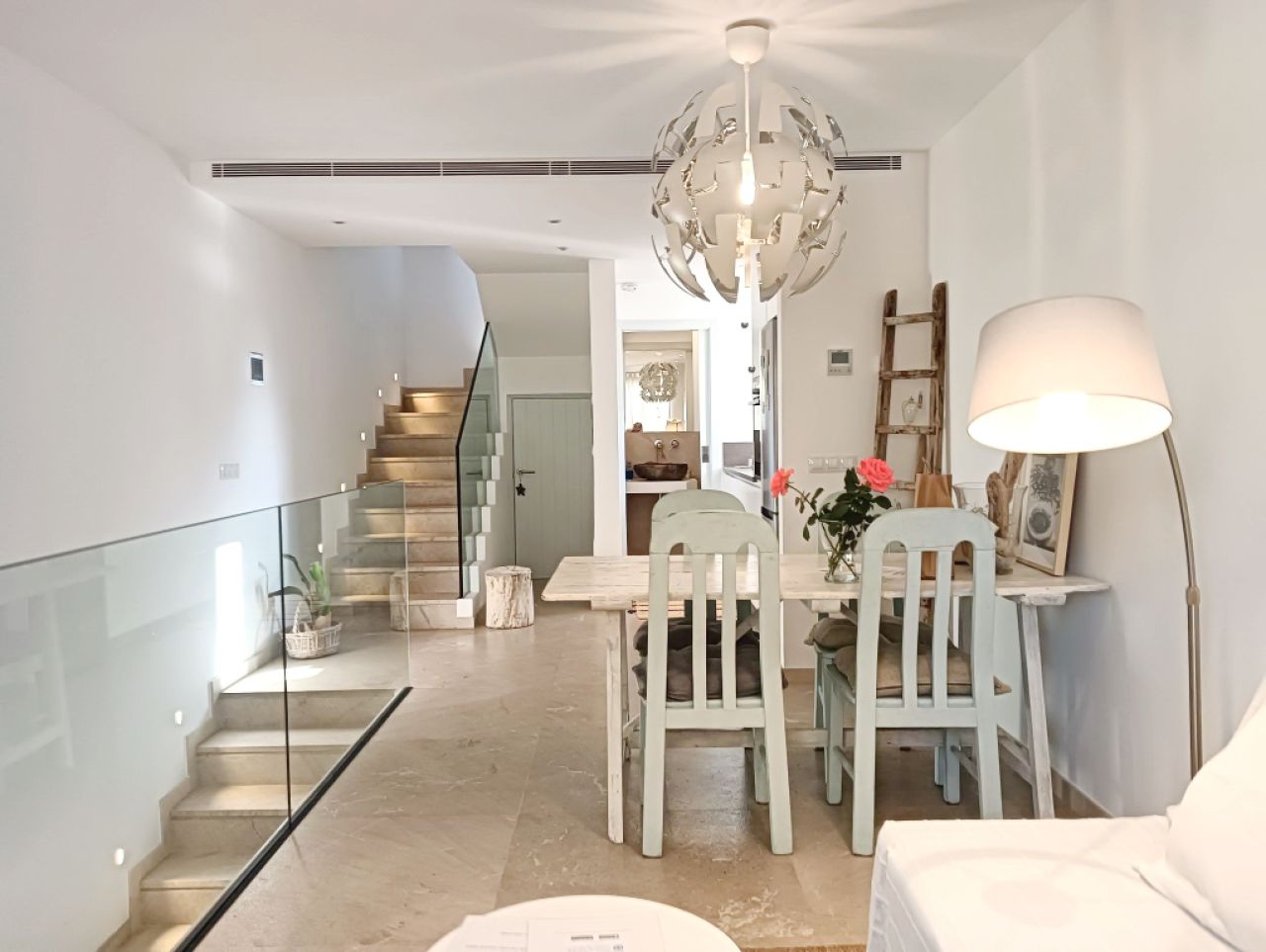TEMPORADA: Hermoso apartamento dúplex con aire acondicionado central y vista al mar en Porto Colom -