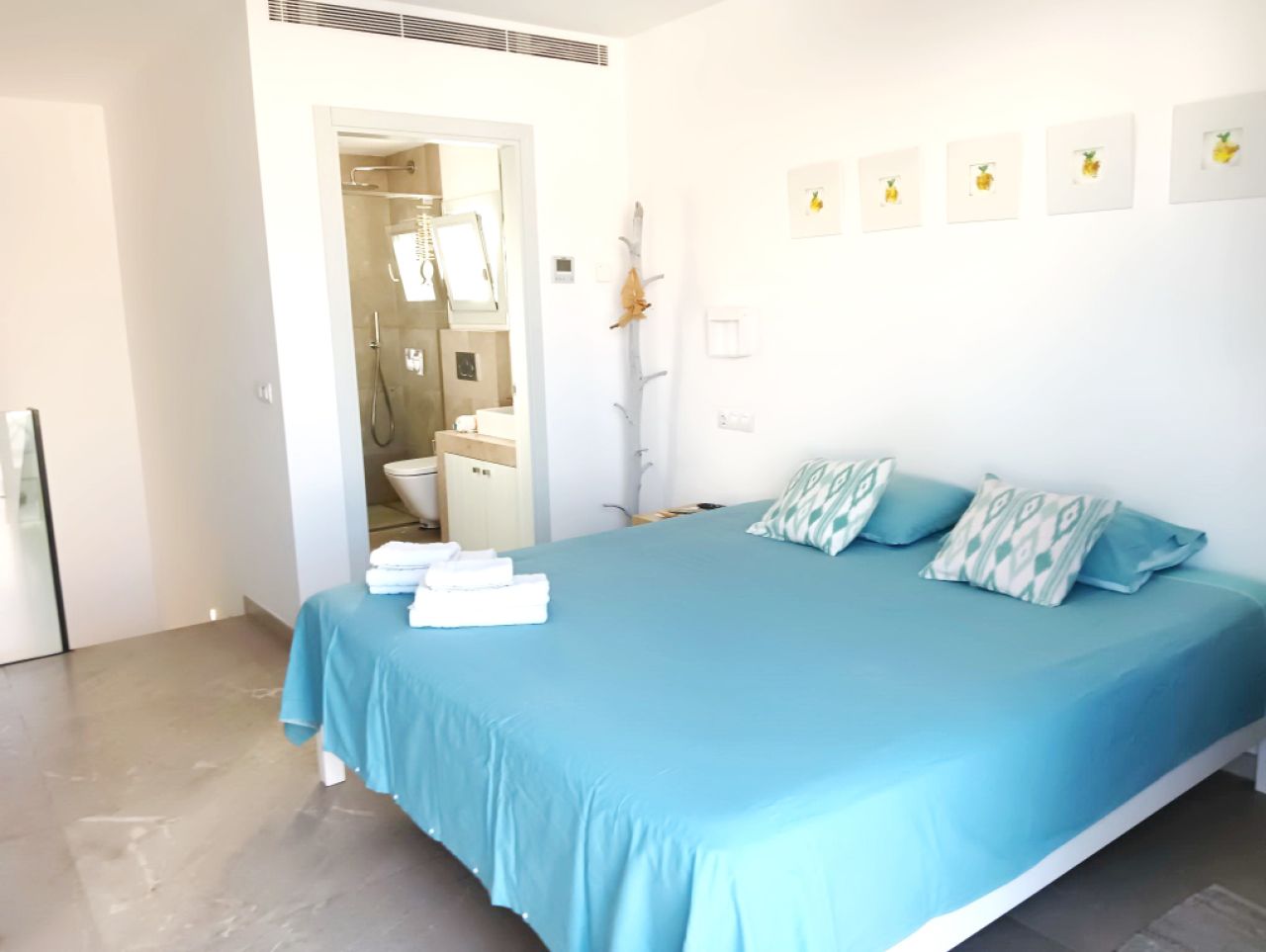 TEMPORADA: Hermoso apartamento dúplex con aire acondicionado central y vista al mar en Porto Colom -
