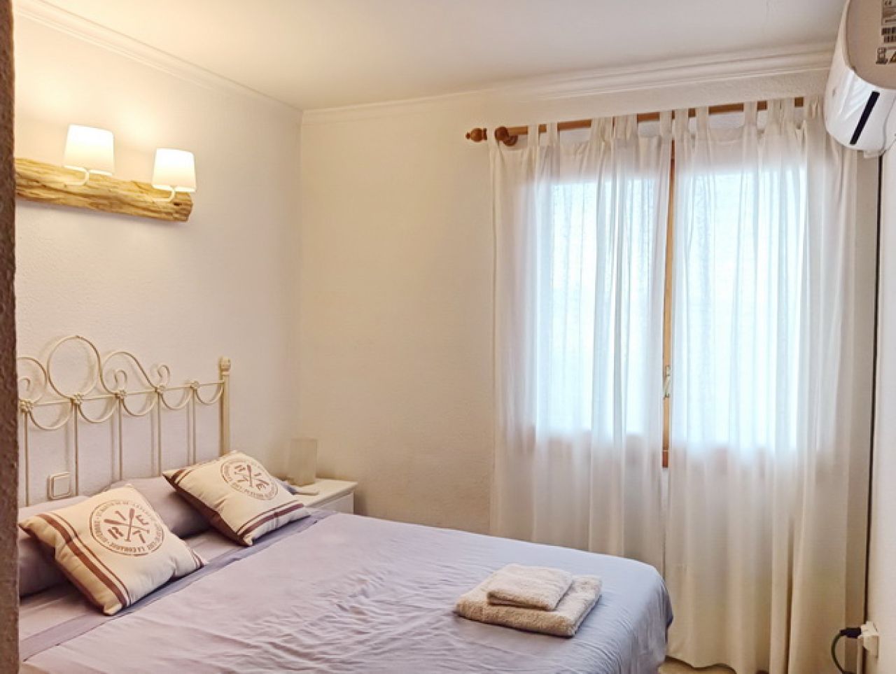 SAISON  UND WINTER AP SEPT 25: Erdgeschossapartment am Hafen von Colonia St Jordi -- AP 25 WT