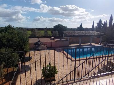 SEASON / WINTER: 4 country apartments with communal pool and AC in a settlement near Campos -- AP 23 T